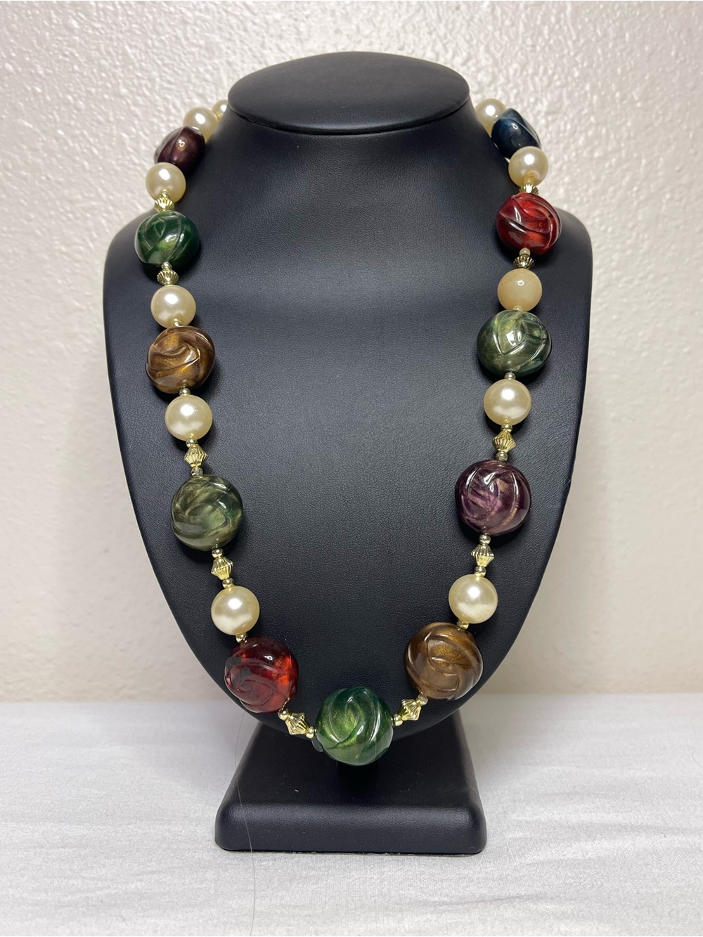 Vintage Lucite/Acrylic Rose Beads with Faux Pearls Necklace